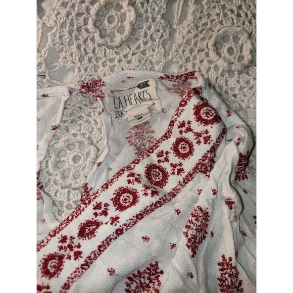 Peasant Top Size Medium White/ Red LA Hearts - Picture 4 of 5